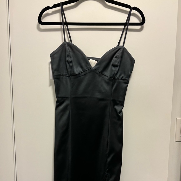 NWT - Aritzia Wilfred Fresca Dress in Charcoal - Picture 3 of 5